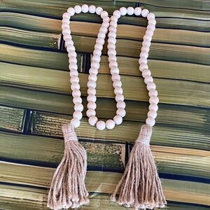 Cream Beaded Tassel Garland